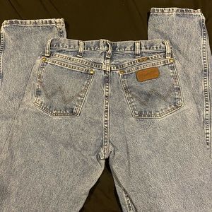 Wrangler cowboy cut jeans 33x34
